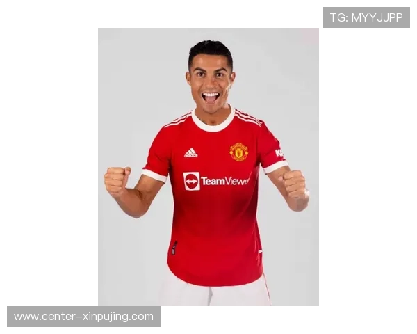曼联官方发布最新转会动态及球队阵容调整分析
