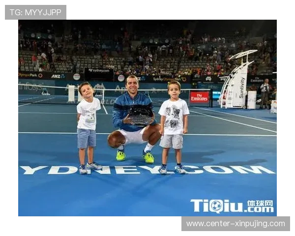 网球世界聚焦：新星崛起与老将退役，赛事风云再起